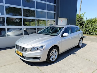 Volvo V60 2.4 D6 Twin Engine Momentum AWD