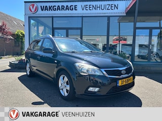 Kia Ceed Cee'd Sporty Wagon 1.4 CVVT Navigator Plus Pack|Trekhaak|Pano|Nieuwe APK|