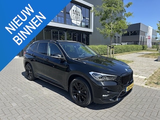 BMW X1 xDrive25e Executive Sportline, M stuurwiel, Keyless, Camera