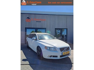 Volvo V70 2.0 T5 Momentum Zeer uniek, R-design, Afneembare Trekhaak, Lederen bekleding, Automaat,