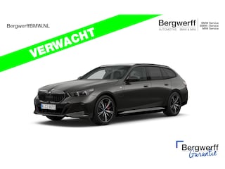 BMW 5-serie Touring 550e xDrive M-Sport Pro - Pano - Onderstel Prof - Stoelventilatie - Head-up