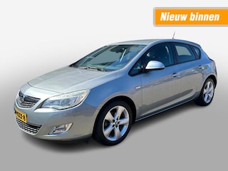 Opel Astra 1.6 COSMO