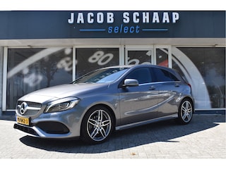 Mercedes-Benz A-klasse 180 Business Solution AMG Automaat / Navigatie / Sportstoelen + verwarming  / Camera / 18" LM