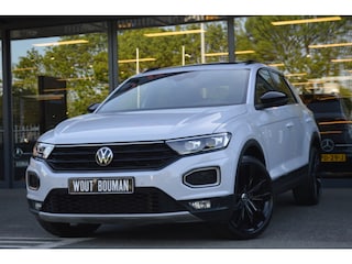 Volkswagen T-Roc 1.5 TSI Sport DSG Led Panorama Virtual Acc Camera Keyless Afn.trekh Pdc