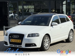 Audi A3 Sportback 1.6 Attraction Automaat/Panoramadak/Stoelverwarming/Climate control zwarte hemelbekleding