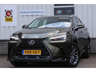 Lexus NX 350h*Lexus fabr.garantie t/m 05-2033*Perfect Lexus Onderh.*BTW*ACC/Stoelverw./Stuurverw./Camera/Proact. Rijass./Rijstrook/DAB/LED/Half Leder-alcant./18 inch LM*