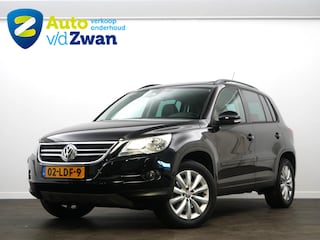 Volkswagen Tiguan 2.0 TSI Track&Field 4Motion Pano/Leer