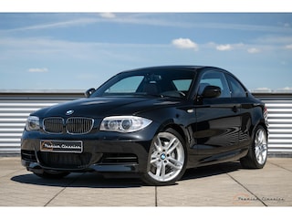 BMW 1-serie Coupé 135i High Executive E82 | 90.000KM | 6-Speed | M-Sport | Comfort Access