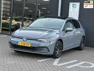 Volkswagen Golf 1.5 eTSI Style/1STE EIG/PANO-DAK/SFEERVERLICHTING/NL-AUTO NAP!!