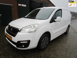 Peugeot Partner 120 1.6 HDi 90pk Première airco navi camera
