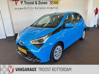 Toyota Aygo 1.0 VVT-i x-play | Achteruitrijcamera | Apple carplay | Begrenzer | Nederlands geleverd