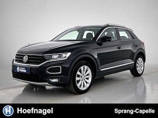 Volkswagen T-Roc 1.5 TSI Sport | ACC | Camera | Stoel-/Stuurverwarming |
