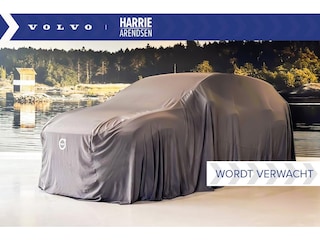 Volvo XC40 2.0 B4 Core | Adaptieve Cruise Control met dodehoekdetectie | Parkeerverwarming met timer | Donker getint glas achter | Verw. voorstoelen, achterbank en stuurwiel