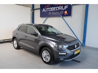 Volkswagen T-Roc 1.0 TSI Style - N.A.P. Airco, Cruise, Navi, PDC, Camera.