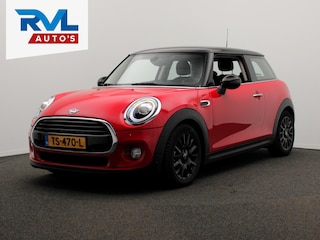 Mini Cooper 1.5 Automaat Carplay Navigatie Camera Climate-control Cruise * Origineel Nederlands *