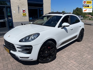 Porsche Macan 3.6 Turbo-PANO-CARBON-MEMORY-BOSE-NAP