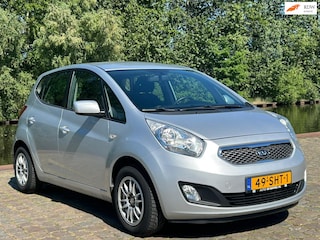 Kia Venga 1.4 CVVT Seven 2e eigenaar dealer onderhouden achteruit camera cruis control navigatie