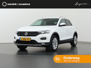 Volkswagen T-Roc 1.5 TSI Sport | Parkeercamera | Keyless Entry | Elektr. Achterklep | Dodehoekdetectie | Stoelverwarming |Carplay |