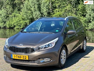 Kia Ceed Cee'd Sportswagon 1.6 GDI BusinessLine Automaat airco cruis control navigatie trekhaak parkeer sensor