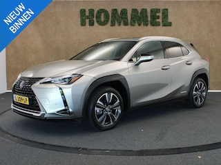 Lexus UX 250h Preference Line - ORIGINEEL NEDERLANDSE AUTO - APPLE CARPLAY/ANDROID AUTO - ADAPTIEVE CRUISE CONTROL - DODEHOEKDETECTIE - KEYLESS ENTRY/START - LICHTMETALEN VELGEN 18'INCH - PARKEERSENSOREN VOOR EN ACHTER - LED LAMPEN VOOR EN ACHTER