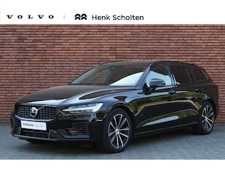 Volvo V60 T6 AWD Ultra Dark | Trekhaak | Elektrisch Verstelbare Voorstoelen | Harman Kardon | Panoramadak | Head-Up Display | Apple Carplay | Parkeercamera | Extra Getint Glas | Standkachel