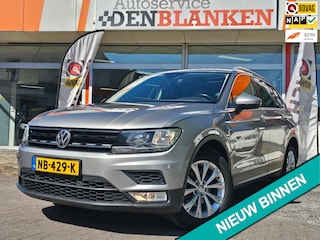 Volkswagen Tiguan 1.4 TSI ACT Connected Series BJ.2017 / Panoramadak / Navigatie / Stoelmassage / Virt.Dashb. / 17"Lmv !!