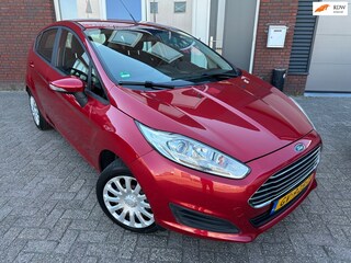 Ford Fiesta 1.0 Style / Airco / Navi / 5DRS / NAP / MF Stuur