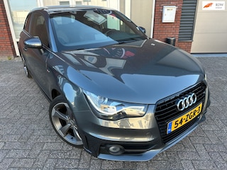 Audi A1 1.2 TFSI Pro Line S / Navi / Leder / PDC / Rotor / LED