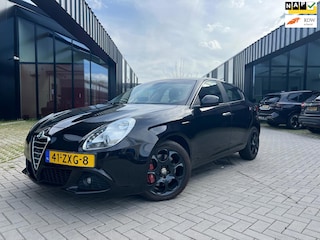 Alfa Romeo Giulietta 1.4 T Business Executive Clima Cruise Navi PDC NL Auto NAP