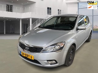 Kia Ceed Cee'd 1.4 CVVT X-ecutive