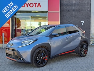 Toyota Aygo 1.0 VVT-i S-CVT Undercover STOELVERWARMING RODE ACCENTEN STOELEN