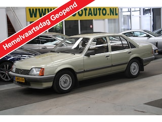 Opel Rekord LS 1.8 S Stuurbekrachtiging, Trekhaak