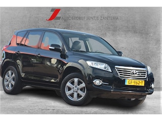 Toyota RAV4 2.0 VVTi Dynamic 2WD Zeer complete RAV 4 onderhoudshistorie compleet aanwezig laatste beurt bij 155000km met oa key less navigatie leren bekleding camera pdc trekhaak stoelverwarming elektr verstelbare stoel lmv.