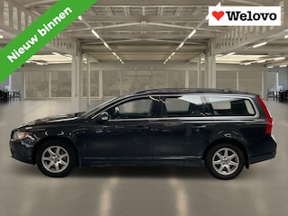 Volvo V70 2.0D Limited Edition Goed onderhouden, trekhaak, leder....