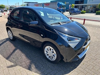 Toyota Aygo 1.0 VVT-I X-PLAY