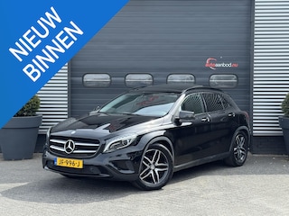 Mercedes-Benz GLA 180 Ambition | Panoramadak | Navigatie | 18 Inch Lichtmetalen Velgen | LED | Cruise Control | Privacy Glass |