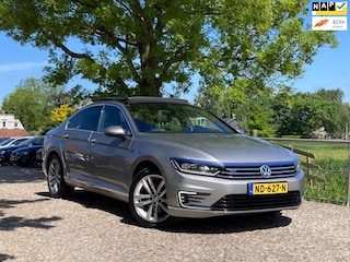 Volkswagen Passat 1.4 TSI GTE Connected Series Plus | Pano + ACC + Stoel verw. + Clima Nu € 11.975,-!!!