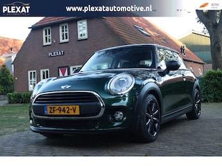 Mini Cooper 1.2 One | Britisch Racing Green | Panorama | Full Led | Navigatie | 17 Inch Black Wheels | Airco | Sportstoelen |