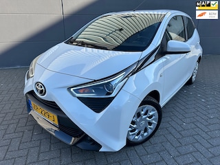 Toyota Aygo 1.0 VVT-i x-play*Camera+NAVI-CarPlay*Airco*Cruise*1eEigenaar*Elkt-Ramen*APK*NAP*C-D-Afstan