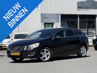 Volvo V60 1.6 T3 Momentum LPG G3/TREKHAAK/AIRCO/CRUISE/NETTE AUTO