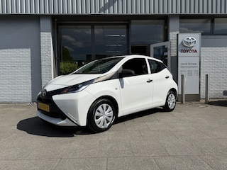 Toyota Aygo 1.0 VVT-i x-now