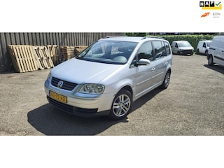 Volkswagen Touran 2.0-16V FSI Trendline