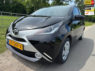 Toyota Aygo 1.0 VVT-i x-nav keurige auto met Apple CarPlay/Android auto