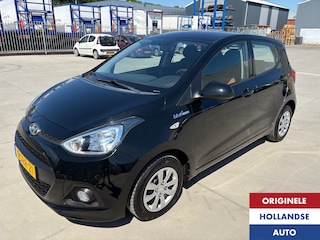 Hyundai i10 1.0i i-Motion Zwart Airco Aux van Oma uit 1938
