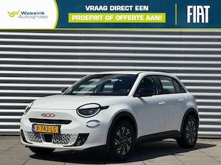 Fiat 600 54kWh 156pk Automaat Red Climate Control | Parkeersensoren | Navigatie by App | Adaptive Cruise Control