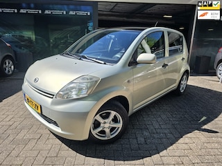 Daihatsu Sirion 2 1.0-12V Trend | 12MND GARANTIE | AIRCO | ELEC RAMEN | LMV