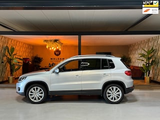 Volkswagen Tiguan 1.4 TSI Sport&Style Trekhaak PDC Cruise Clima Navi Parkeerhulp Rijklaar