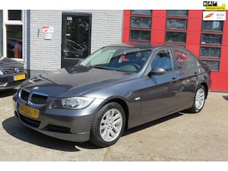 BMW 318i , AIRCO , STOELVERW, LM VELG