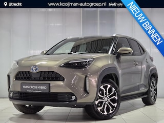 Toyota Yaris Cross 1.5 Hybrid | Afn. Trekhaak | Treeplanken | Parkeersensoren v+ a | Smart key | Privacy glass | Apple Carplay & Android Auto | Navigatie