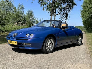 Alfa Romeo Spider 1.8-16V T.Spark